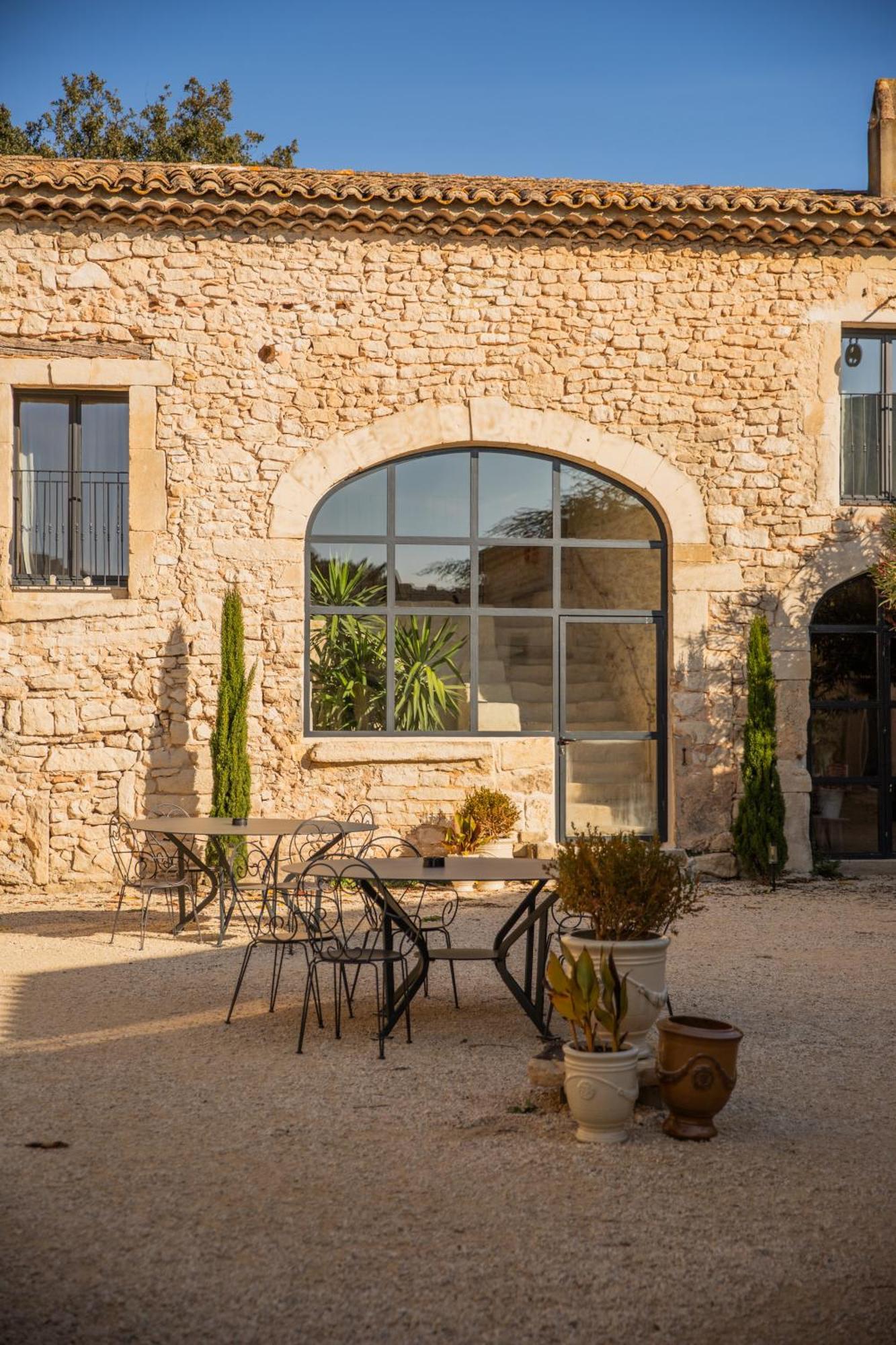Maison Roucas - Restaurant Et Chambres D'Hotes Solérieux Exterior foto